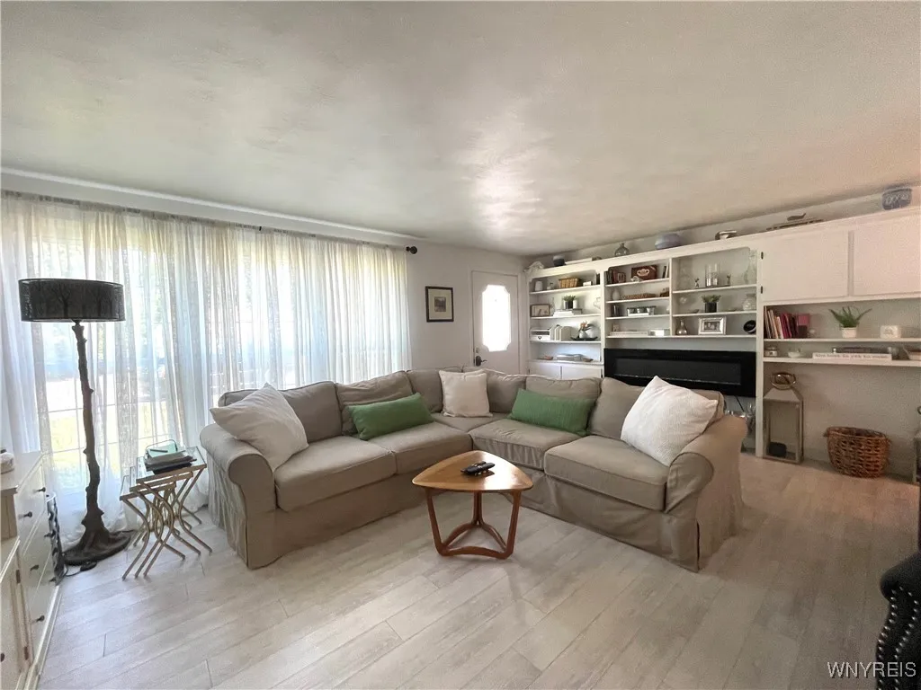 95 Carriage Drive 3, Orchard Park, New York 14127, Orchard Park, New York 14127, 2 Bedrooms Bedrooms, 4 Rooms Rooms,1 BathroomBathrooms,Residential,For Sale,95 Carriage Drive 3, Orchard Park, New York 14127,B1619663
