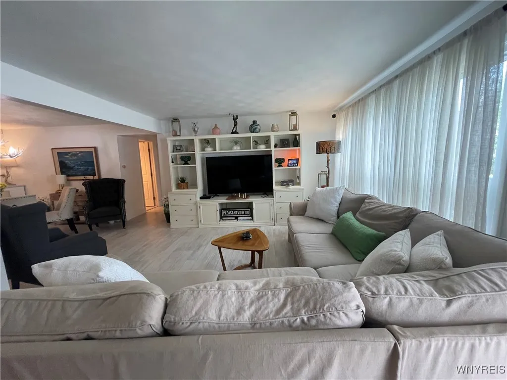 95 Carriage Drive 3, Orchard Park, New York 14127, Orchard Park, New York 14127, 2 Bedrooms Bedrooms, 4 Rooms Rooms,1 BathroomBathrooms,Residential,For Sale,95 Carriage Drive 3, Orchard Park, New York 14127,B1619663