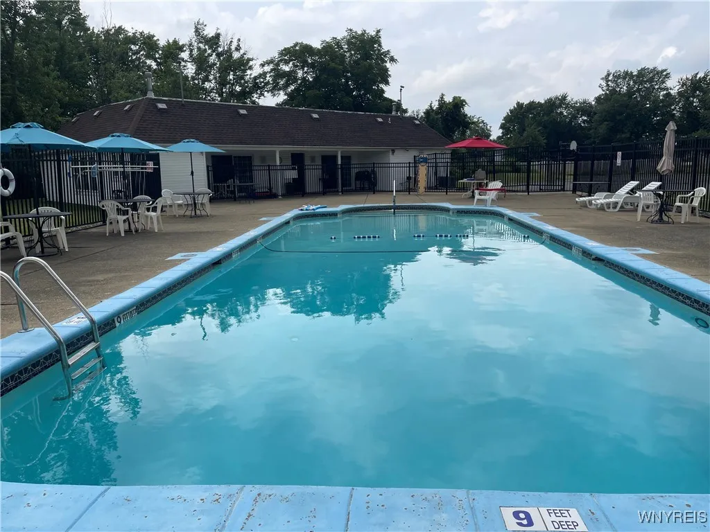 95 Carriage Drive 3, Orchard Park, New York 14127, Orchard Park, New York 14127, 2 Bedrooms Bedrooms, 4 Rooms Rooms,1 BathroomBathrooms,Residential,For Sale,95 Carriage Drive 3, Orchard Park, New York 14127,B1619663