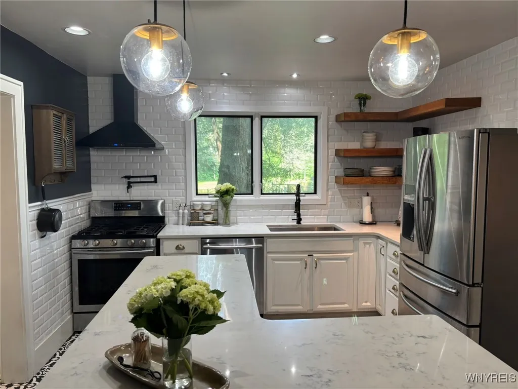 4200 Ransom Road, Clarence, New York 14031, Clarence, New York 14031, 2 Bedrooms Bedrooms, 6 Rooms Rooms,1 BathroomBathrooms,Residential,Closed,4200 Ransom Road, Clarence, New York 14031,0,B1619435