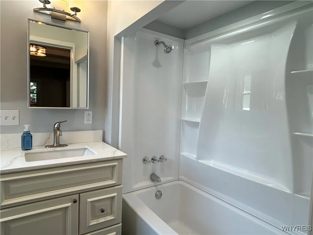 15 Windsor Street, Attica, New York 14011, Attica, New York 14011, 3 Bedrooms Bedrooms, 9 Rooms Rooms,1 BathroomBathrooms,Residential,Closed,15 Windsor Street, Attica, New York 14011,0,B1619389