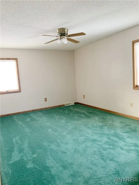 318 Ivyhurst Road North, Amherst, New York 14226, Amherst, New York 14226, 3 Bedrooms Bedrooms, 8 Rooms Rooms,2 BathroomsBathrooms,Residential Lease,For Rent,318 Ivyhurst Road North, Amherst, New York 14226,B1619301