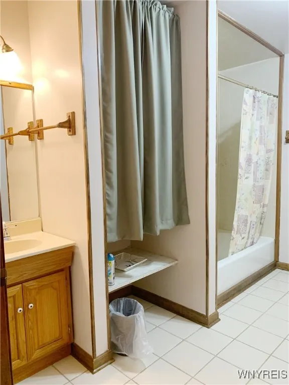 318 Ivyhurst Road North, Amherst, New York 14226, Amherst, New York 14226, 3 Bedrooms Bedrooms, 8 Rooms Rooms,2 BathroomsBathrooms,Residential Lease,For Rent,318 Ivyhurst Road North, Amherst, New York 14226,B1619301