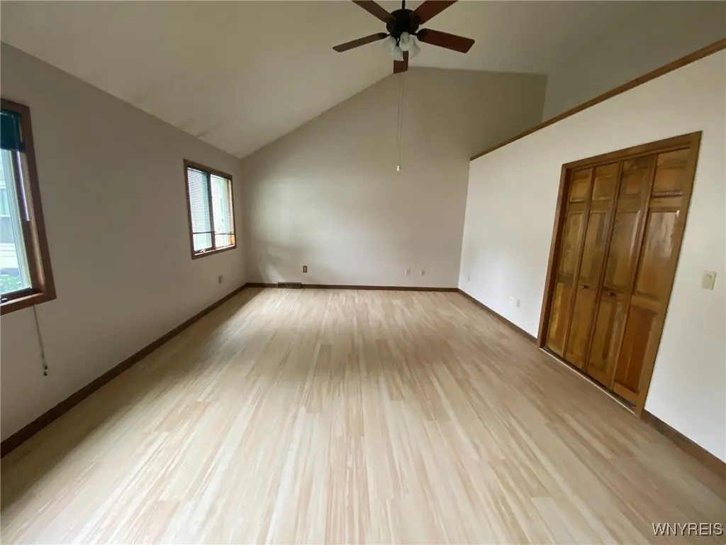 318 Ivyhurst Road North, Amherst, New York 14226, Amherst, New York 14226, 3 Bedrooms Bedrooms, 8 Rooms Rooms,2 BathroomsBathrooms,Residential Lease,For Rent,318 Ivyhurst Road North, Amherst, New York 14226,B1619301