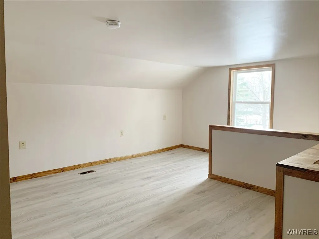 318 Ivyhurst Road North, Amherst, New York 14226, Amherst, New York 14226, 3 Bedrooms Bedrooms, 8 Rooms Rooms,2 BathroomsBathrooms,Residential Lease,For Rent,318 Ivyhurst Road North, Amherst, New York 14226,B1619301