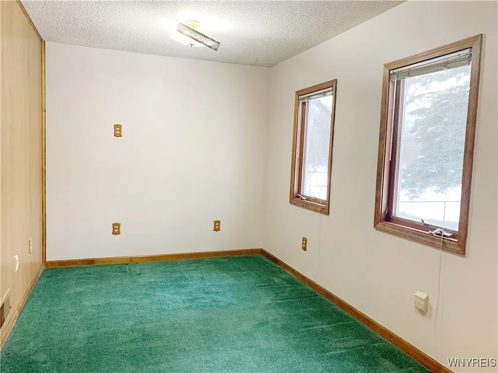 318 Ivyhurst Road North, Amherst, New York 14226, Amherst, New York 14226, 3 Bedrooms Bedrooms, 8 Rooms Rooms,2 BathroomsBathrooms,Residential Lease,For Rent,318 Ivyhurst Road North, Amherst, New York 14226,B1619301