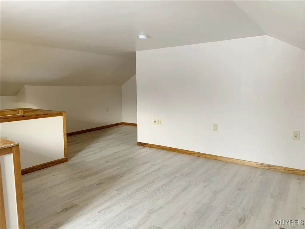 318 Ivyhurst Road North, Amherst, New York 14226, Amherst, New York 14226, 3 Bedrooms Bedrooms, 8 Rooms Rooms,2 BathroomsBathrooms,Residential Lease,For Rent,318 Ivyhurst Road North, Amherst, New York 14226,B1619301
