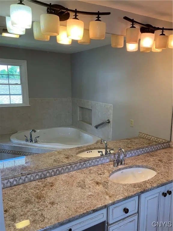 6433 Long Point Road, Cicero, New York 13029, Cicero, New York 13029, 3 Bedrooms Bedrooms, 9 Rooms Rooms,3 BathroomsBathrooms,Residential,For Sale,6433 Long Point Road, Cicero, New York 13029,0,S1619658