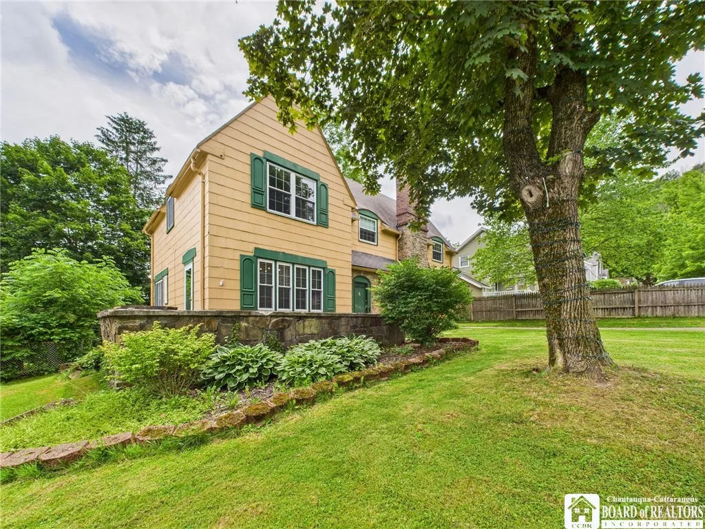 483 Vermont Street, Olean, New York 14760, Olean, New York 14760, 4 Bedrooms Bedrooms, 8 Rooms Rooms,2 BathroomsBathrooms,Residential,For Sale,483 Vermont Street, Olean, New York 14760,0,R1619766