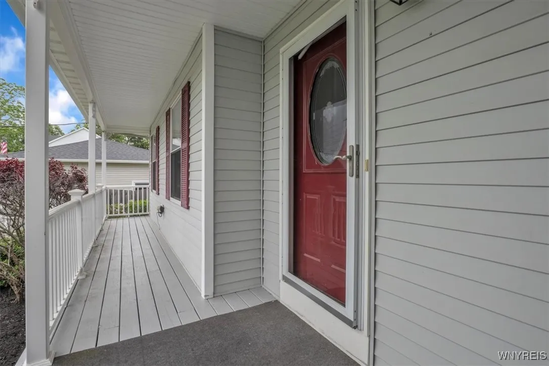 836 Upper Mountain Road, Lewiston, New York 14092, Lewiston, New York 14092, 3 Bedrooms Bedrooms, 8 Rooms Rooms,2 BathroomsBathrooms,Residential,Closed,836 Upper Mountain Road, Lewiston, New York 14092,B1619303