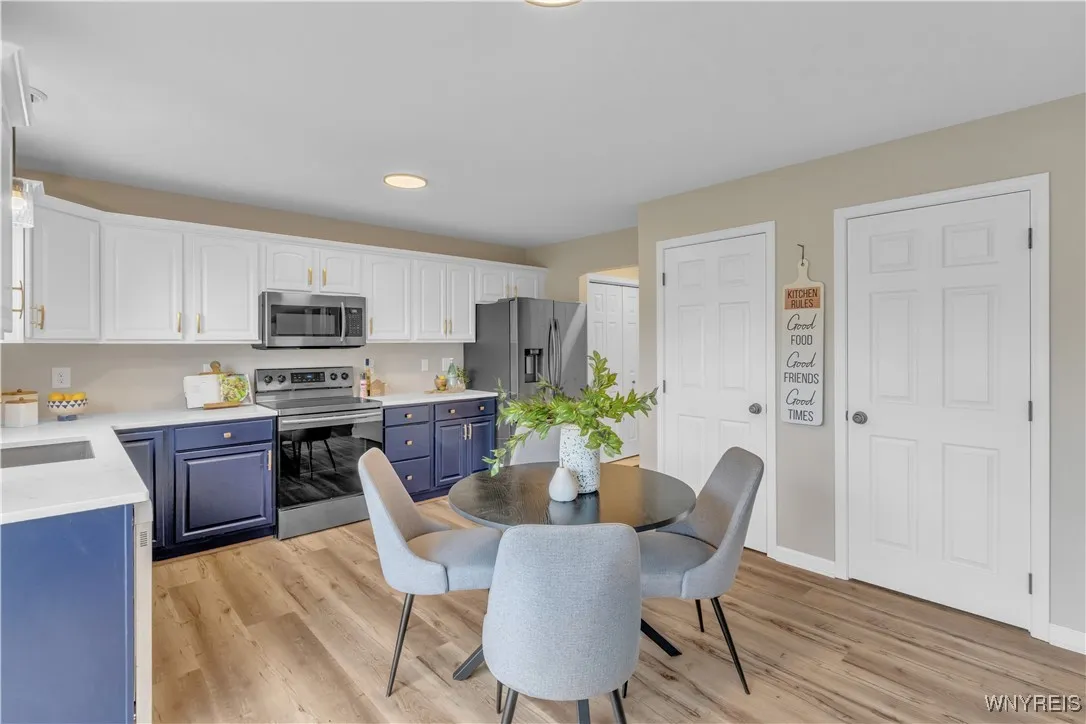 836 Upper Mountain Road, Lewiston, New York 14092, Lewiston, New York 14092, 3 Bedrooms Bedrooms, 8 Rooms Rooms,2 BathroomsBathrooms,Residential,Closed,836 Upper Mountain Road, Lewiston, New York 14092,B1619303
