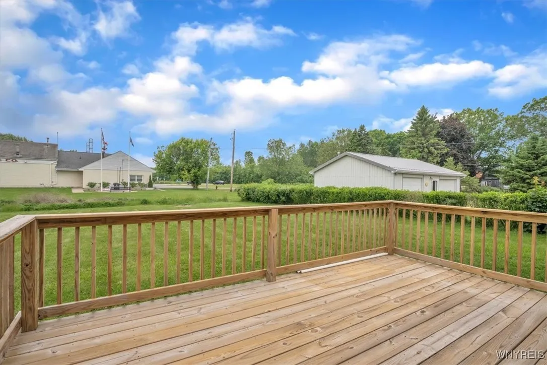 836 Upper Mountain Road, Lewiston, New York 14092, Lewiston, New York 14092, 3 Bedrooms Bedrooms, 8 Rooms Rooms,2 BathroomsBathrooms,Residential,Closed,836 Upper Mountain Road, Lewiston, New York 14092,B1619303