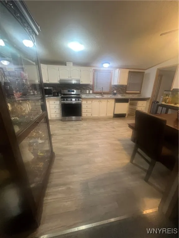 1414 Chestnut St Street, Alden, New York 14004, Alden, New York 14004, 3 Bedrooms Bedrooms, 6 Rooms Rooms,2 BathroomsBathrooms,Residential,Closed,1414 Chestnut St Street, Alden, New York 14004,0,B1619796