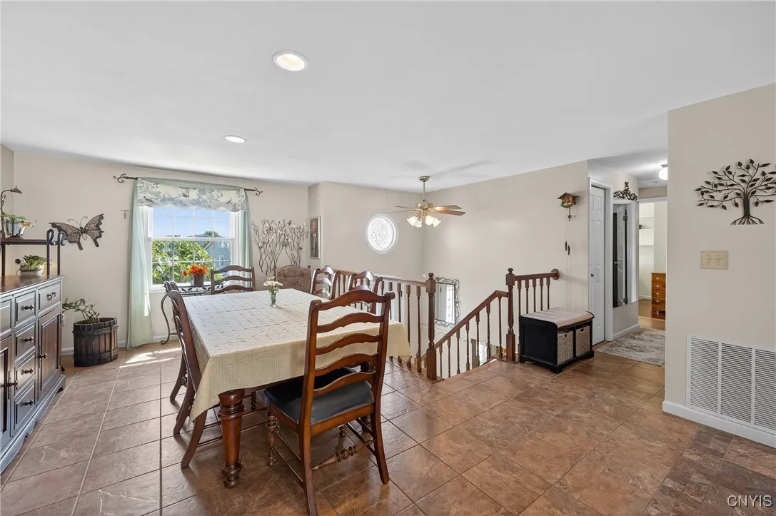 4990 Alfred Drive, Clay, New York 13090, Clay, New York 13090, 3 Bedrooms Bedrooms, 9 Rooms Rooms,1 BathroomBathrooms,Residential,Closed,4990 Alfred Drive, Clay, New York 13090,0,S1619564