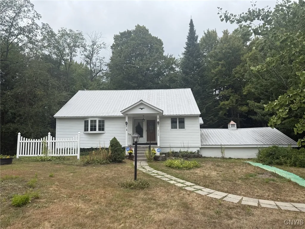 13739 North Street, Adams, New York 13606, Adams, New York 13606, 3 Bedrooms Bedrooms, 7 Rooms Rooms,1 BathroomBathrooms,Residential,Closed,13739 North Street, Adams, New York 13606,0,S1619394