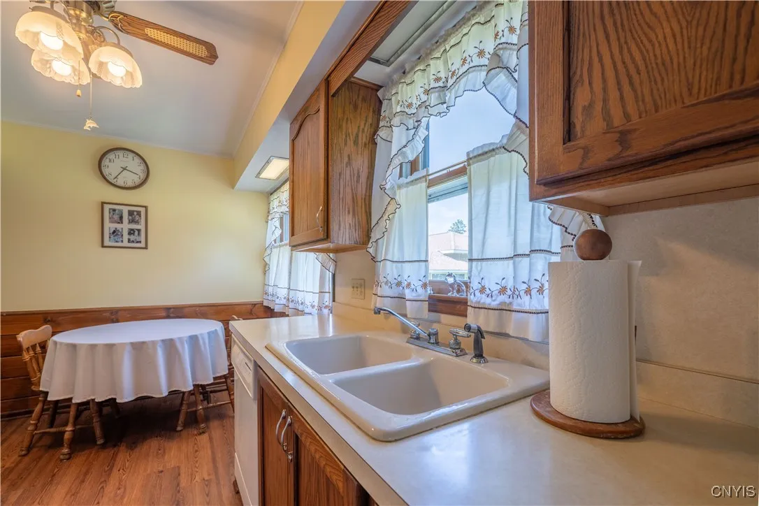 308 West Street, Herkimer, New York 13350, Herkimer, New York 13350, 4 Bedrooms Bedrooms, 8 Rooms Rooms,2 BathroomsBathrooms,Residential,Closed,308 West Street, Herkimer, New York 13350,0,S1619473