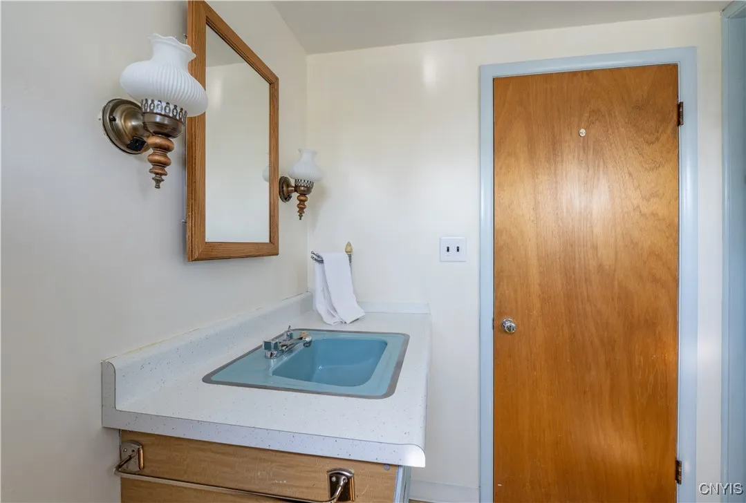 308 West Street, Herkimer, New York 13350, Herkimer, New York 13350, 4 Bedrooms Bedrooms, 8 Rooms Rooms,2 BathroomsBathrooms,Residential,Closed,308 West Street, Herkimer, New York 13350,0,S1619473