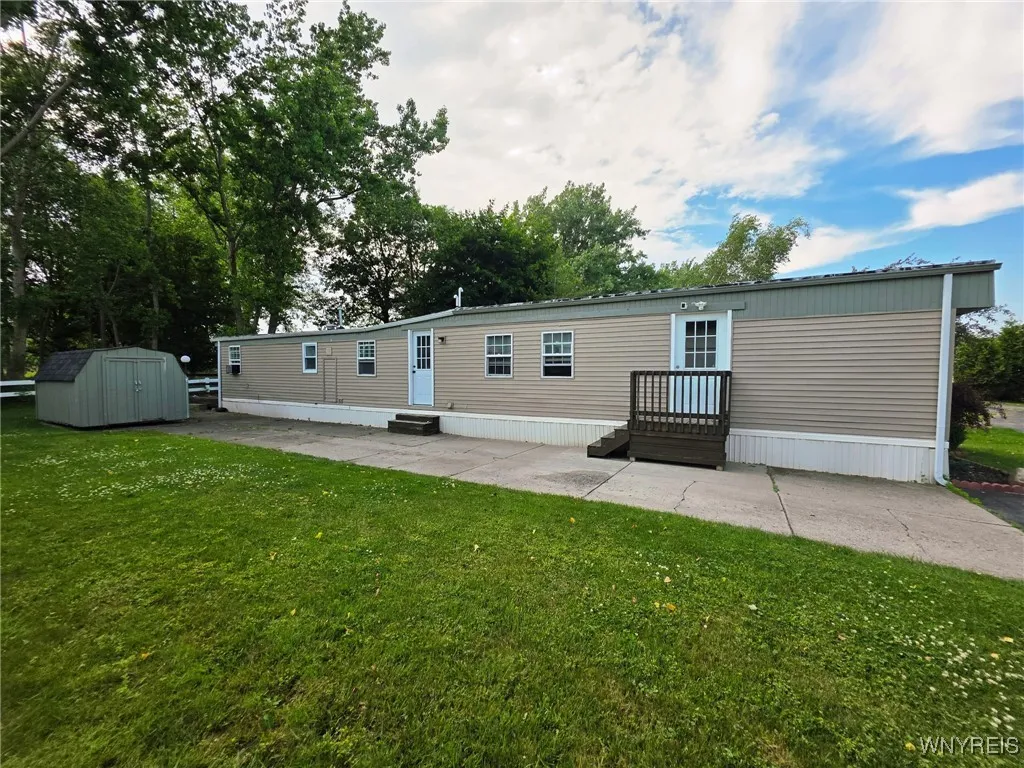 74 Burgundy Circle, West Seneca, New York 14224, West Seneca, New York 14224, 2 Bedrooms Bedrooms, 5 Rooms Rooms,1 BathroomBathrooms,Residential,Closed,74 Burgundy Circle, West Seneca, New York 14224,0,B1618643