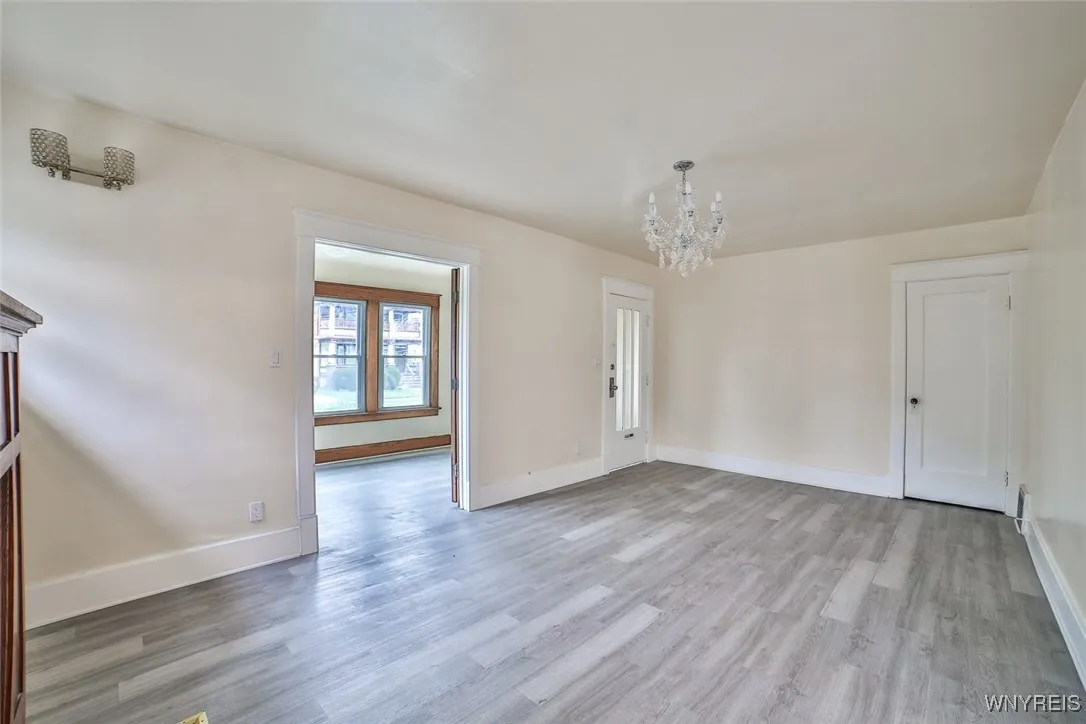 2409 La Salle Avenue, Niagara Falls, New York 1430, Niagara Falls, New York 14301, 4 Bedrooms Bedrooms, ,2 BathroomsBathrooms,Residential,For Sale,2409 La Salle Avenue, Niagara Falls, New York 1430,B1617592