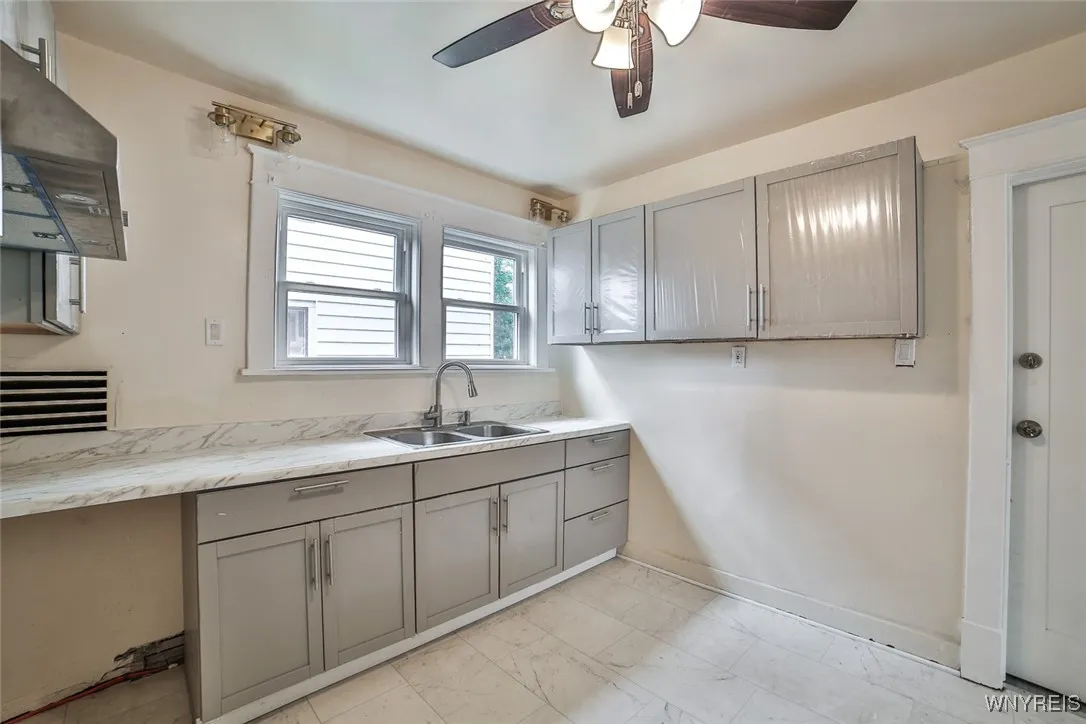 2409 La Salle Avenue, Niagara Falls, New York 1430, Niagara Falls, New York 14301, 4 Bedrooms Bedrooms, ,2 BathroomsBathrooms,Residential,For Sale,2409 La Salle Avenue, Niagara Falls, New York 1430,B1617592