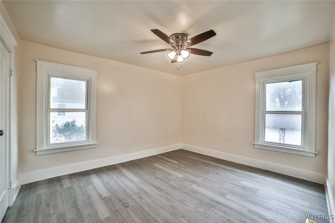2409 La Salle Avenue, Niagara Falls, New York 1430, Niagara Falls, New York 14301, 4 Bedrooms Bedrooms, ,2 BathroomsBathrooms,Residential,For Sale,2409 La Salle Avenue, Niagara Falls, New York 1430,B1617592