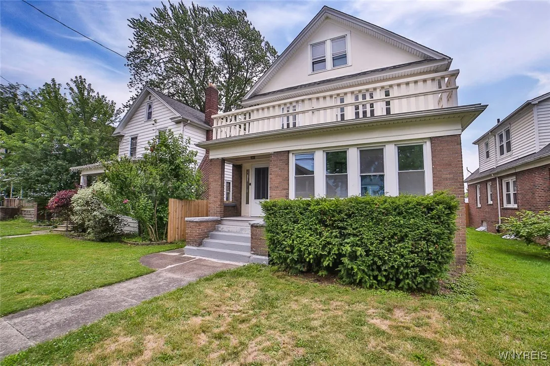 2409 La Salle Avenue, Niagara Falls, New York 1430, Niagara Falls, New York 14301, 4 Bedrooms Bedrooms, ,2 BathroomsBathrooms,Residential,For Sale,2409 La Salle Avenue, Niagara Falls, New York 1430,B1617592
