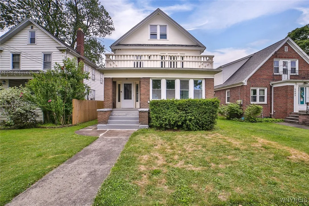 2409 La Salle Avenue, Niagara Falls, New York 1430, Niagara Falls, New York 14301, 4 Bedrooms Bedrooms, ,2 BathroomsBathrooms,Residential,For Sale,2409 La Salle Avenue, Niagara Falls, New York 1430,B1617592