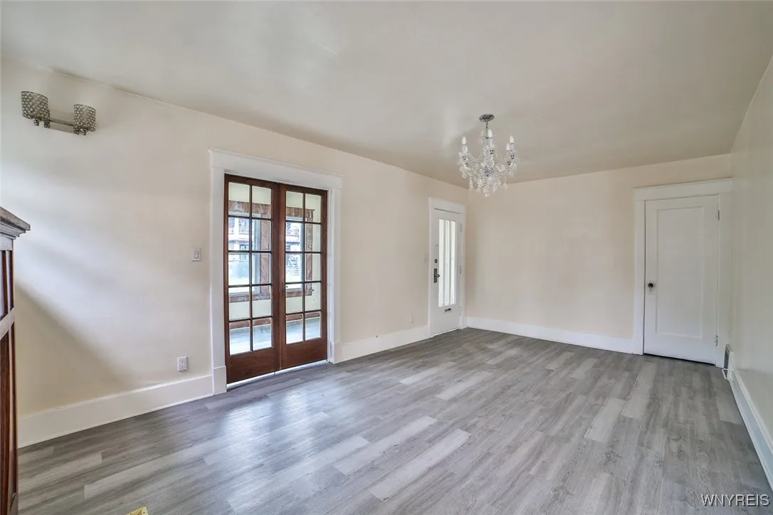 2409 La Salle Avenue, Niagara Falls, New York 1430, Niagara Falls, New York 14301, 4 Bedrooms Bedrooms, ,2 BathroomsBathrooms,Residential,For Sale,2409 La Salle Avenue, Niagara Falls, New York 1430,B1617592
