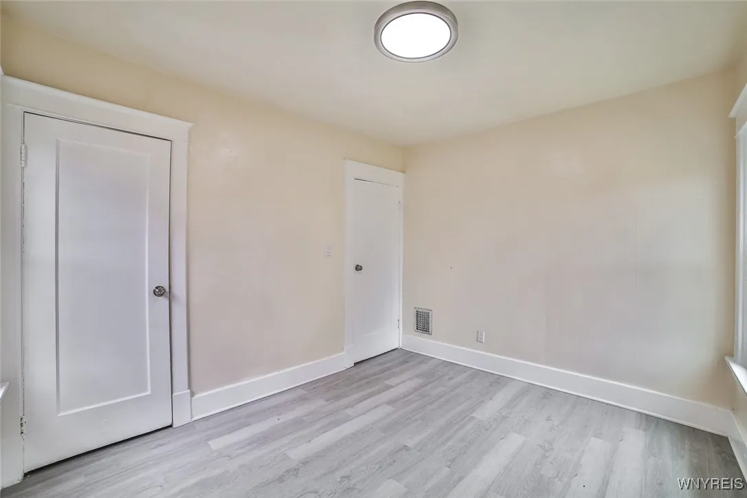 2409 La Salle Avenue, Niagara Falls, New York 1430, Niagara Falls, New York 14301, 4 Bedrooms Bedrooms, ,2 BathroomsBathrooms,Residential,For Sale,2409 La Salle Avenue, Niagara Falls, New York 1430,B1617592