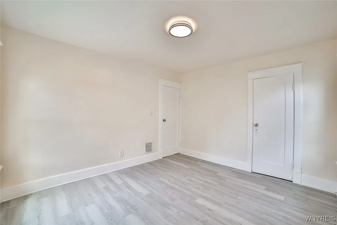 2409 La Salle Avenue, Niagara Falls, New York 1430, Niagara Falls, New York 14301, 4 Bedrooms Bedrooms, ,2 BathroomsBathrooms,Residential,For Sale,2409 La Salle Avenue, Niagara Falls, New York 1430,B1617592