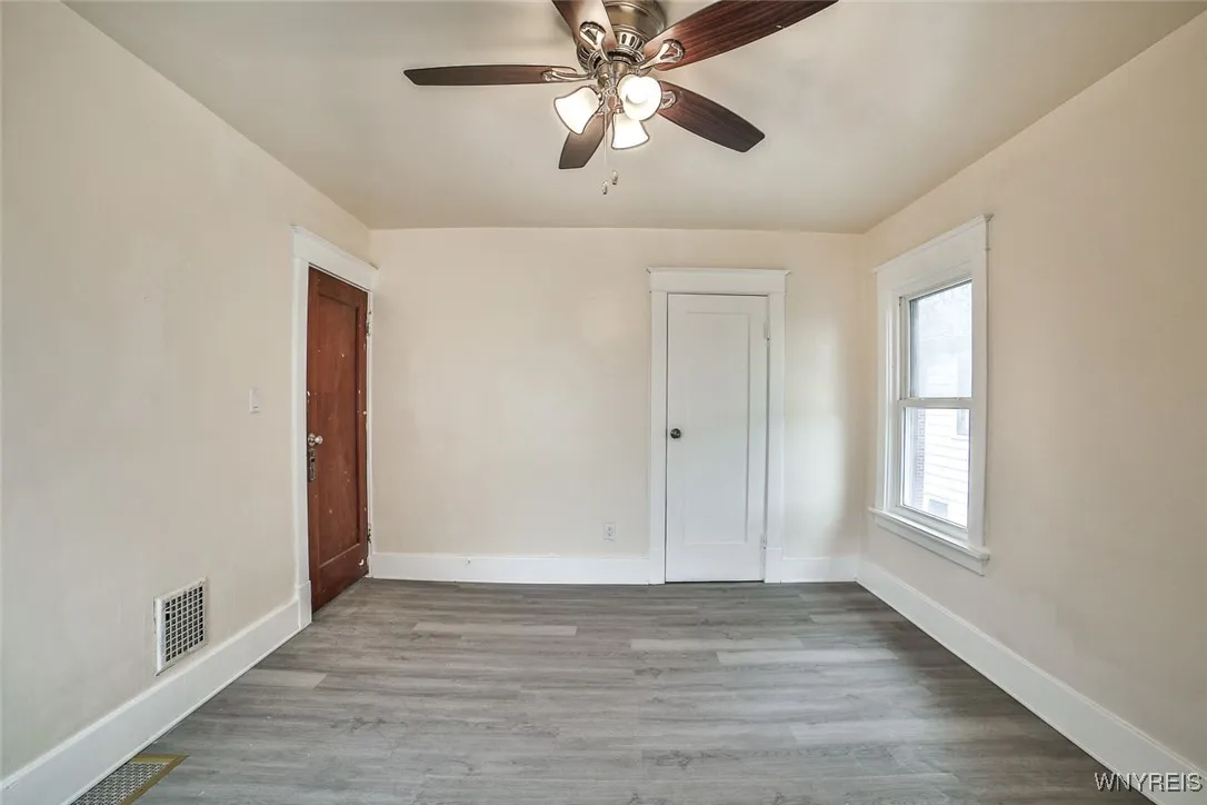 2409 La Salle Avenue, Niagara Falls, New York 1430, Niagara Falls, New York 14301, 4 Bedrooms Bedrooms, ,2 BathroomsBathrooms,Residential,For Sale,2409 La Salle Avenue, Niagara Falls, New York 1430,B1617592