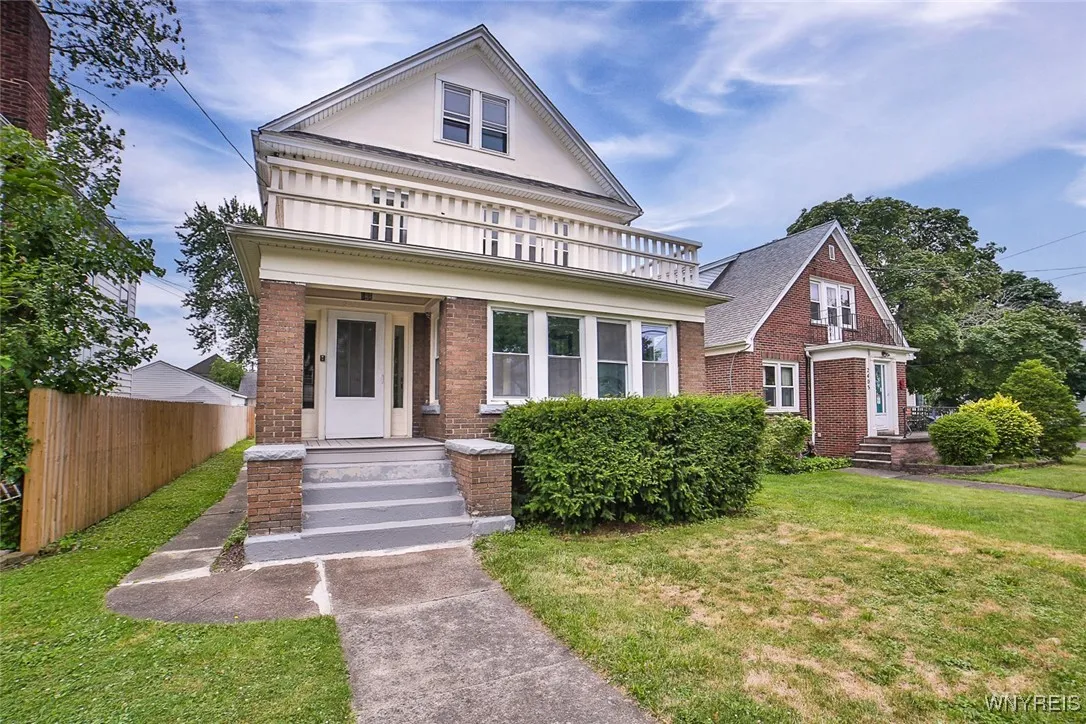 2409 La Salle Avenue, Niagara Falls, New York 1430, Niagara Falls, New York 14301, 4 Bedrooms Bedrooms, ,2 BathroomsBathrooms,Residential,For Sale,2409 La Salle Avenue, Niagara Falls, New York 1430,B1617592