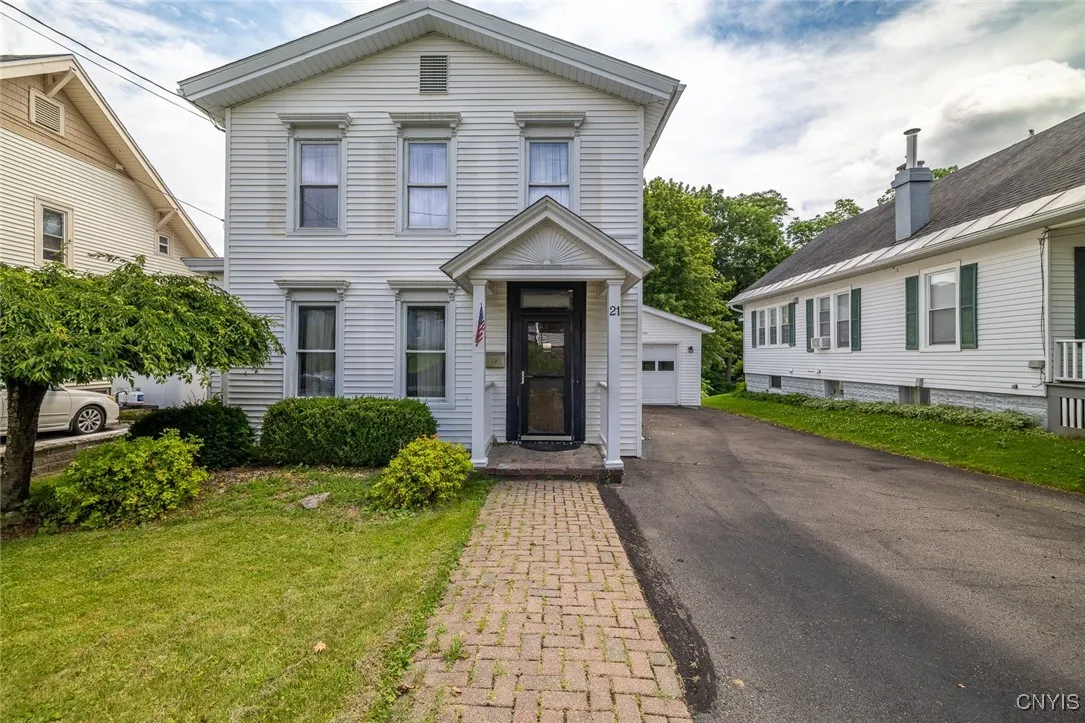 21 Hillside Avenue, New Hartford, New York 13413, New Hartford, New York 13413, 3 Bedrooms Bedrooms, 7 Rooms Rooms,1 BathroomBathrooms,Residential,For Sale,21 Hillside Avenue, New Hartford, New York 13413,S1619730