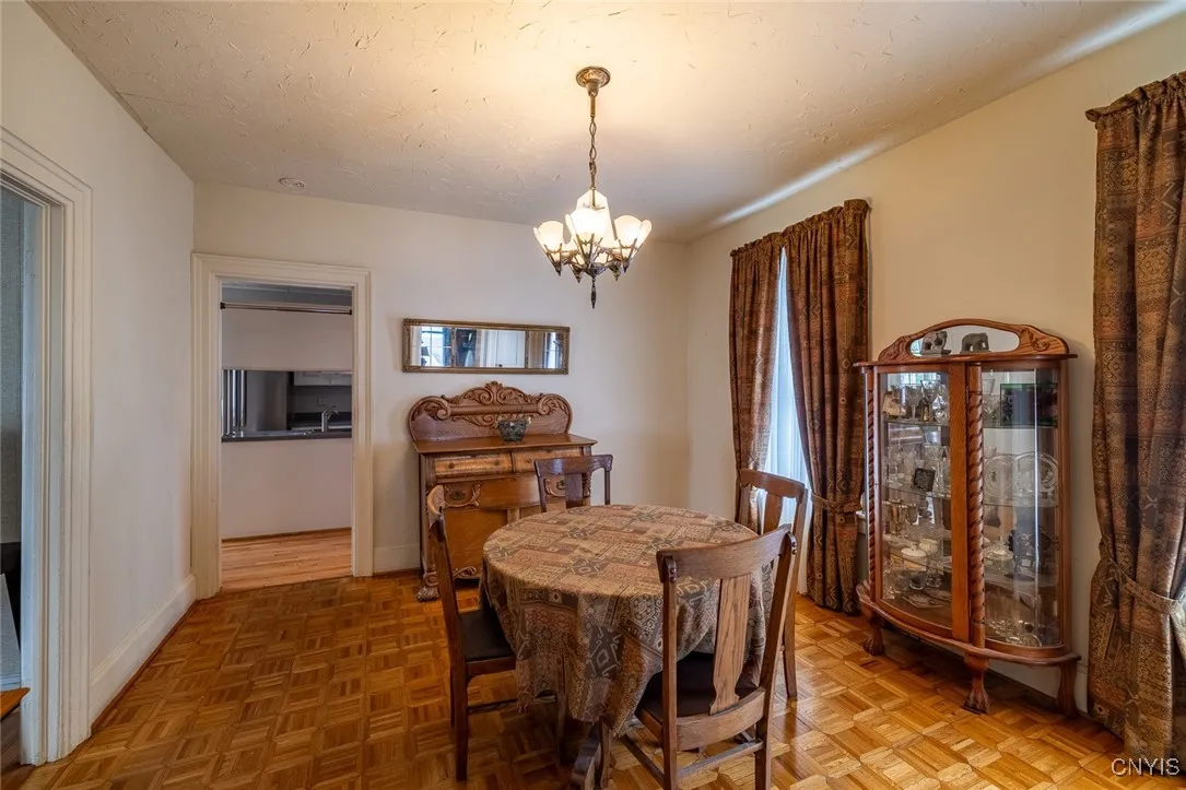 21 Hillside Avenue, New Hartford, New York 13413, New Hartford, New York 13413, 3 Bedrooms Bedrooms, 7 Rooms Rooms,1 BathroomBathrooms,Residential,For Sale,21 Hillside Avenue, New Hartford, New York 13413,S1619730