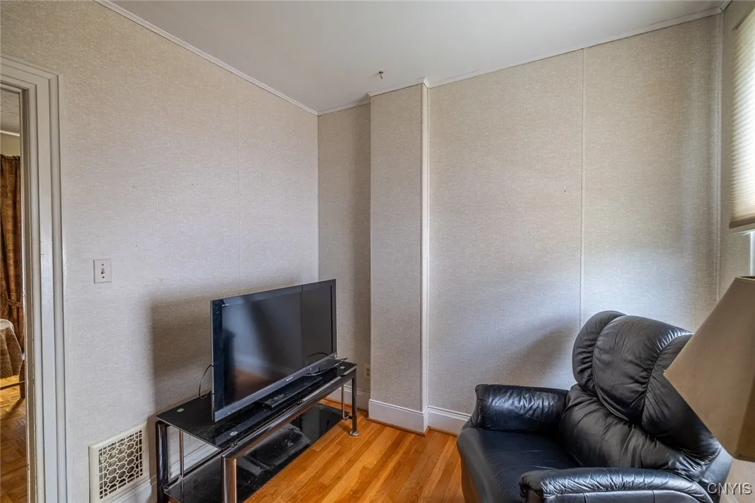 21 Hillside Avenue, New Hartford, New York 13413, New Hartford, New York 13413, 3 Bedrooms Bedrooms, 7 Rooms Rooms,1 BathroomBathrooms,Residential,For Sale,21 Hillside Avenue, New Hartford, New York 13413,S1619730