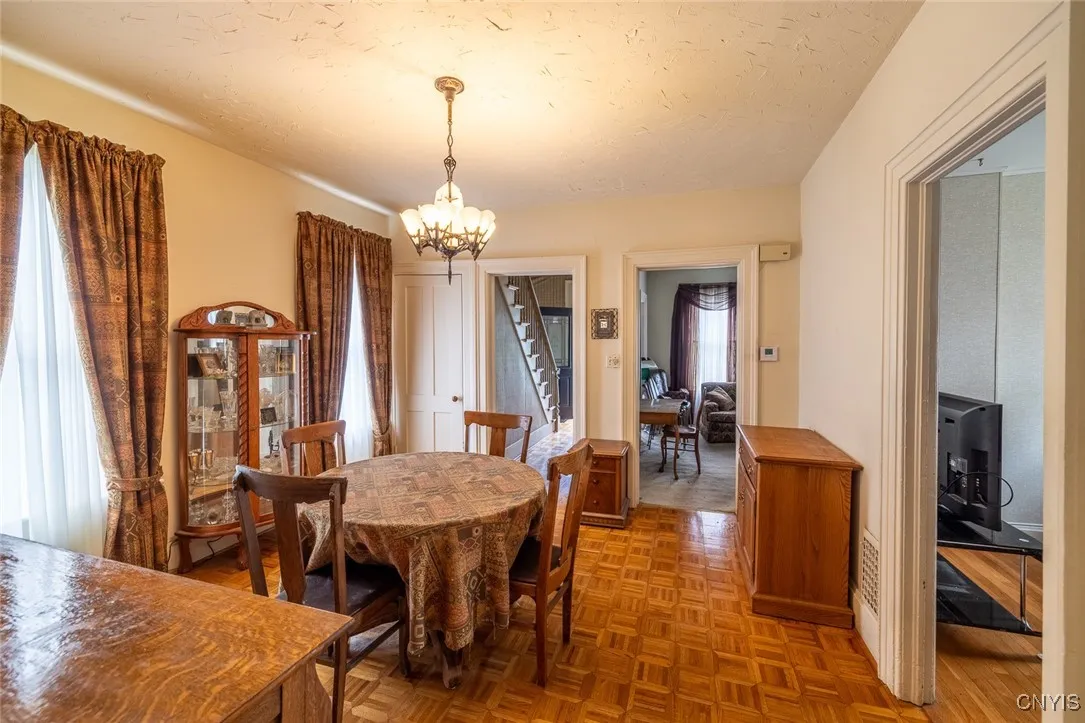 21 Hillside Avenue, New Hartford, New York 13413, New Hartford, New York 13413, 3 Bedrooms Bedrooms, 7 Rooms Rooms,1 BathroomBathrooms,Residential,For Sale,21 Hillside Avenue, New Hartford, New York 13413,S1619730