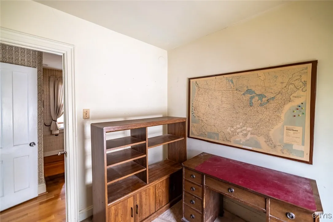 21 Hillside Avenue, New Hartford, New York 13413, New Hartford, New York 13413, 3 Bedrooms Bedrooms, 7 Rooms Rooms,1 BathroomBathrooms,Residential,For Sale,21 Hillside Avenue, New Hartford, New York 13413,S1619730