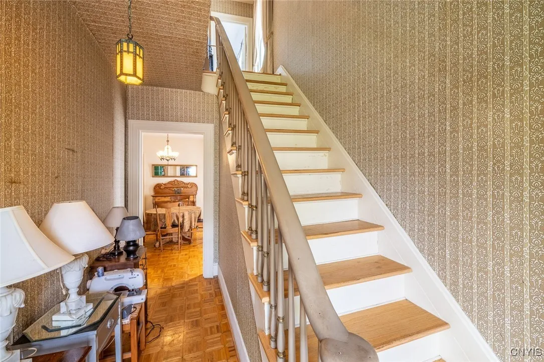 21 Hillside Avenue, New Hartford, New York 13413, New Hartford, New York 13413, 3 Bedrooms Bedrooms, 7 Rooms Rooms,1 BathroomBathrooms,Residential,For Sale,21 Hillside Avenue, New Hartford, New York 13413,S1619730