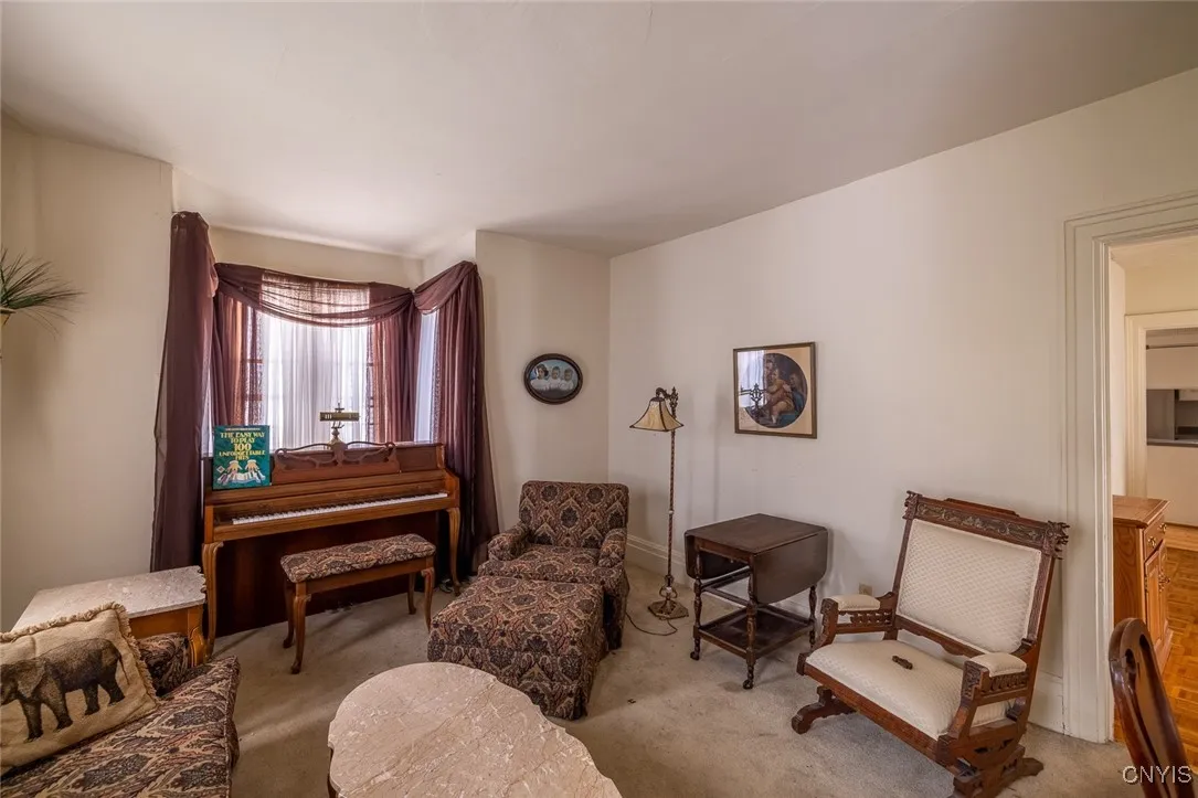 21 Hillside Avenue, New Hartford, New York 13413, New Hartford, New York 13413, 3 Bedrooms Bedrooms, 7 Rooms Rooms,1 BathroomBathrooms,Residential,For Sale,21 Hillside Avenue, New Hartford, New York 13413,S1619730