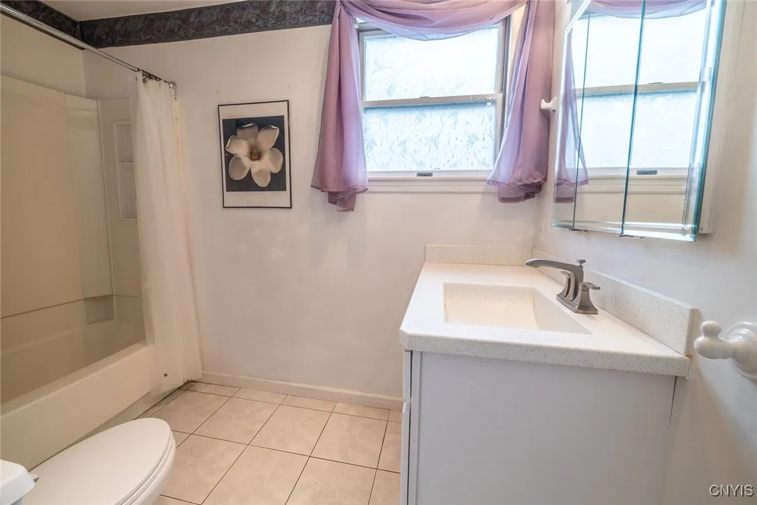 21 Hillside Avenue, New Hartford, New York 13413, New Hartford, New York 13413, 3 Bedrooms Bedrooms, 7 Rooms Rooms,1 BathroomBathrooms,Residential,For Sale,21 Hillside Avenue, New Hartford, New York 13413,S1619730