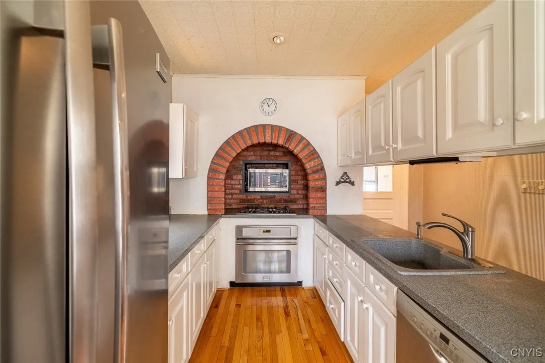 21 Hillside Avenue, New Hartford, New York 13413, New Hartford, New York 13413, 3 Bedrooms Bedrooms, 7 Rooms Rooms,1 BathroomBathrooms,Residential,For Sale,21 Hillside Avenue, New Hartford, New York 13413,S1619730