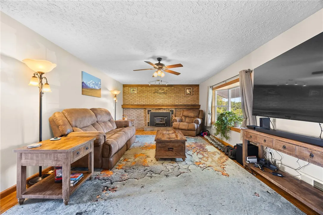 1424 Reed Road, Wheatland, New York 14546, Chili, New York 14546, 4 Bedrooms Bedrooms, 9 Rooms Rooms,2 BathroomsBathrooms,Residential,Closed,1424 Reed Road, Wheatland, New York 14546,R1619685