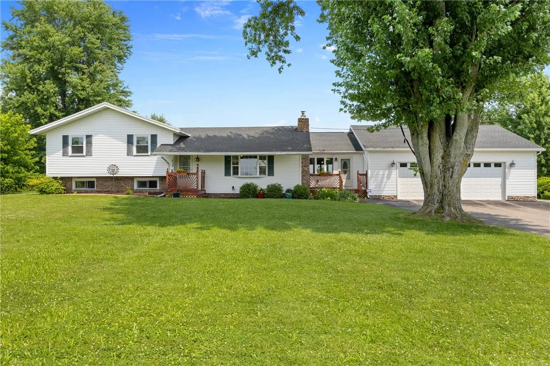 1424 Reed Road, Wheatland, New York 14546, Chili, New York 14546, 4 Bedrooms Bedrooms, 9 Rooms Rooms,2 BathroomsBathrooms,Residential,Closed,1424 Reed Road, Wheatland, New York 14546,R1619685