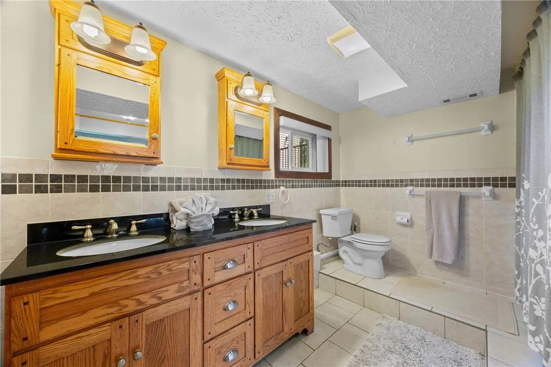 Lower Level Master Bath