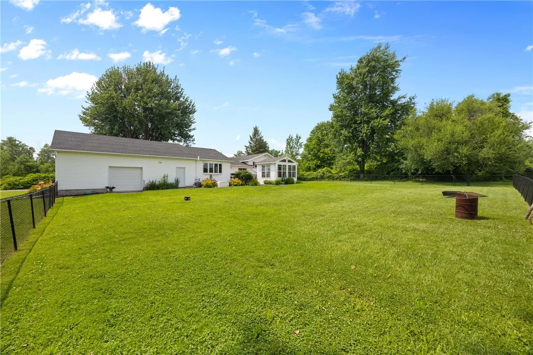 1424 Reed Road, Wheatland, New York 14546, Chili, New York 14546, 4 Bedrooms Bedrooms, 9 Rooms Rooms,2 BathroomsBathrooms,Residential,Closed,1424 Reed Road, Wheatland, New York 14546,R1619685