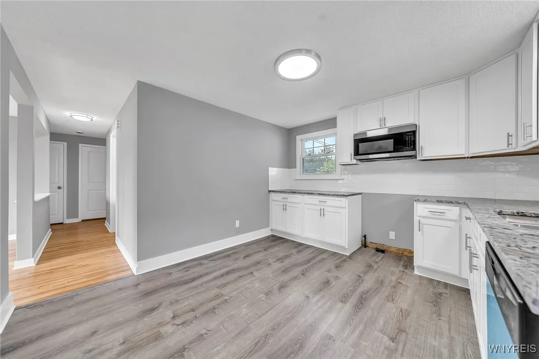 257 Oakridge Avenue, Tonawanda, New York 14217, Tonawanda, New York 14217, 3 Bedrooms Bedrooms, 5 Rooms Rooms,1 BathroomBathrooms,Residential,Closed,257 Oakridge Avenue, Tonawanda, New York 14217,B1619872