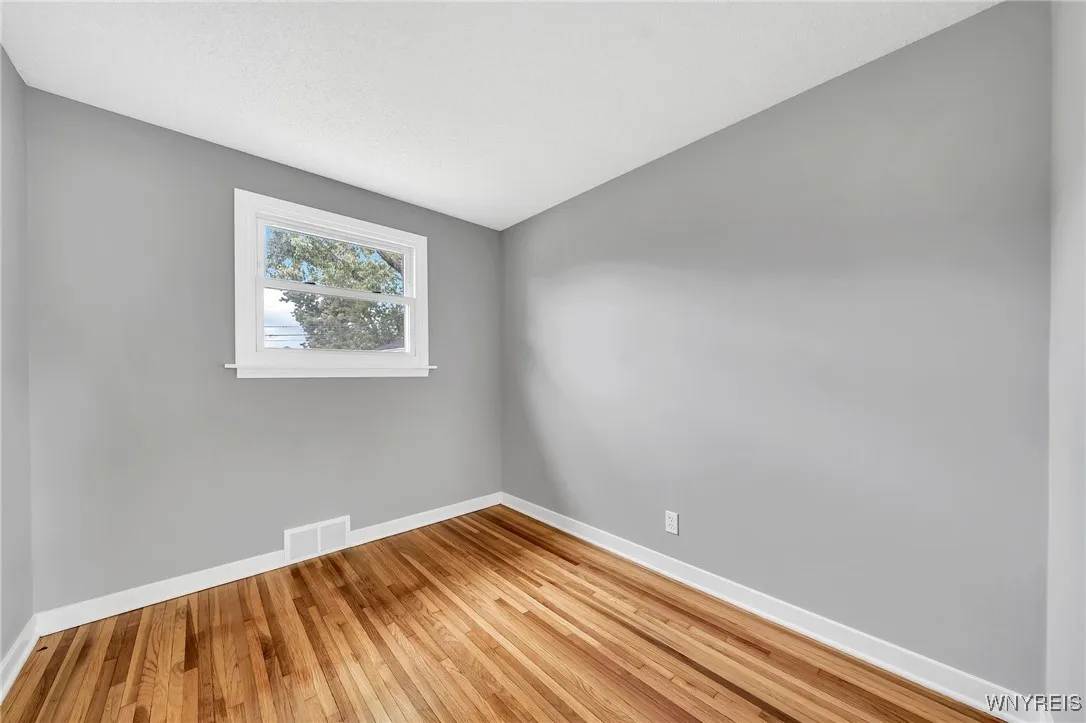 257 Oakridge Avenue, Tonawanda, New York 14217, Tonawanda, New York 14217, 3 Bedrooms Bedrooms, 5 Rooms Rooms,1 BathroomBathrooms,Residential,Closed,257 Oakridge Avenue, Tonawanda, New York 14217,B1619872