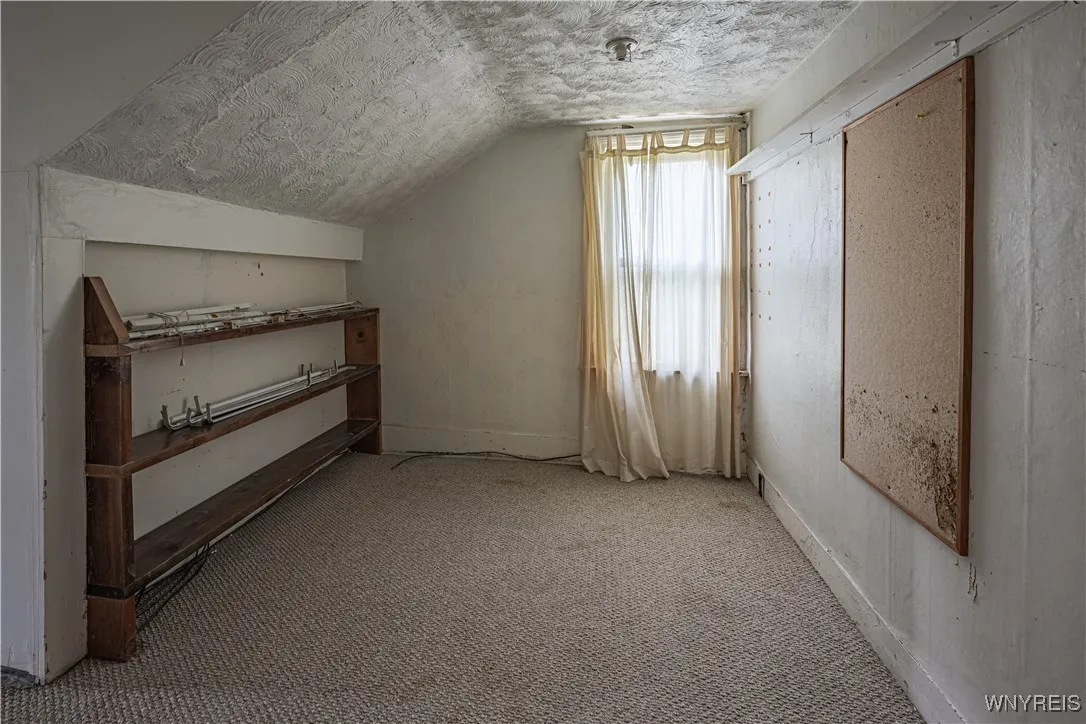 4700 Lockport Road, Pendleton, New York 14094, Pendleton, New York 14094, 4 Bedrooms Bedrooms, 10 Rooms Rooms,1 BathroomBathrooms,Residential,For Sale,4700 Lockport Road, Pendleton, New York 14094,B1619841