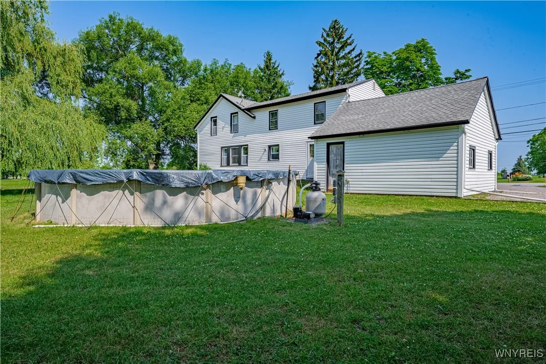 4700 Lockport Road, Pendleton, New York 14094, Pendleton, New York 14094, 4 Bedrooms Bedrooms, 10 Rooms Rooms,1 BathroomBathrooms,Residential,For Sale,4700 Lockport Road, Pendleton, New York 14094,B1619841