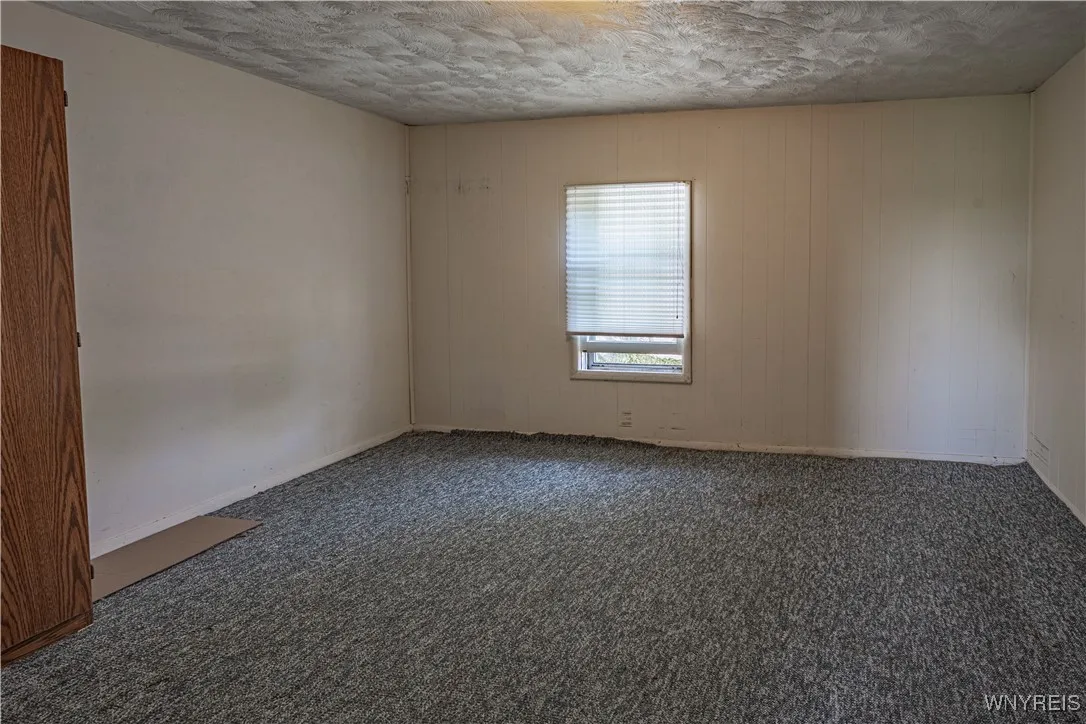 4700 Lockport Road, Pendleton, New York 14094, Pendleton, New York 14094, 4 Bedrooms Bedrooms, 10 Rooms Rooms,1 BathroomBathrooms,Residential,For Sale,4700 Lockport Road, Pendleton, New York 14094,B1619841